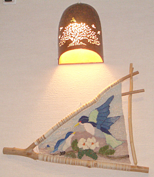 照明と鳥の枝織り